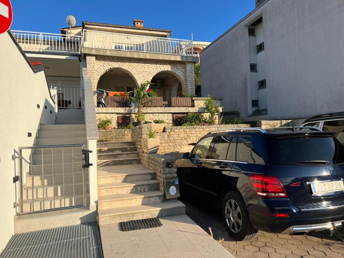 Apartment By The Sea 1
